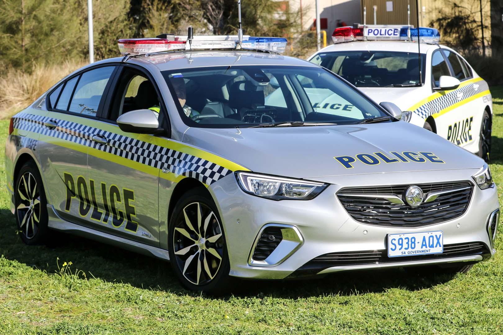 HOLDEN’S NEW COMMODORE RECRUITED BY SA POLICE JUST CARS